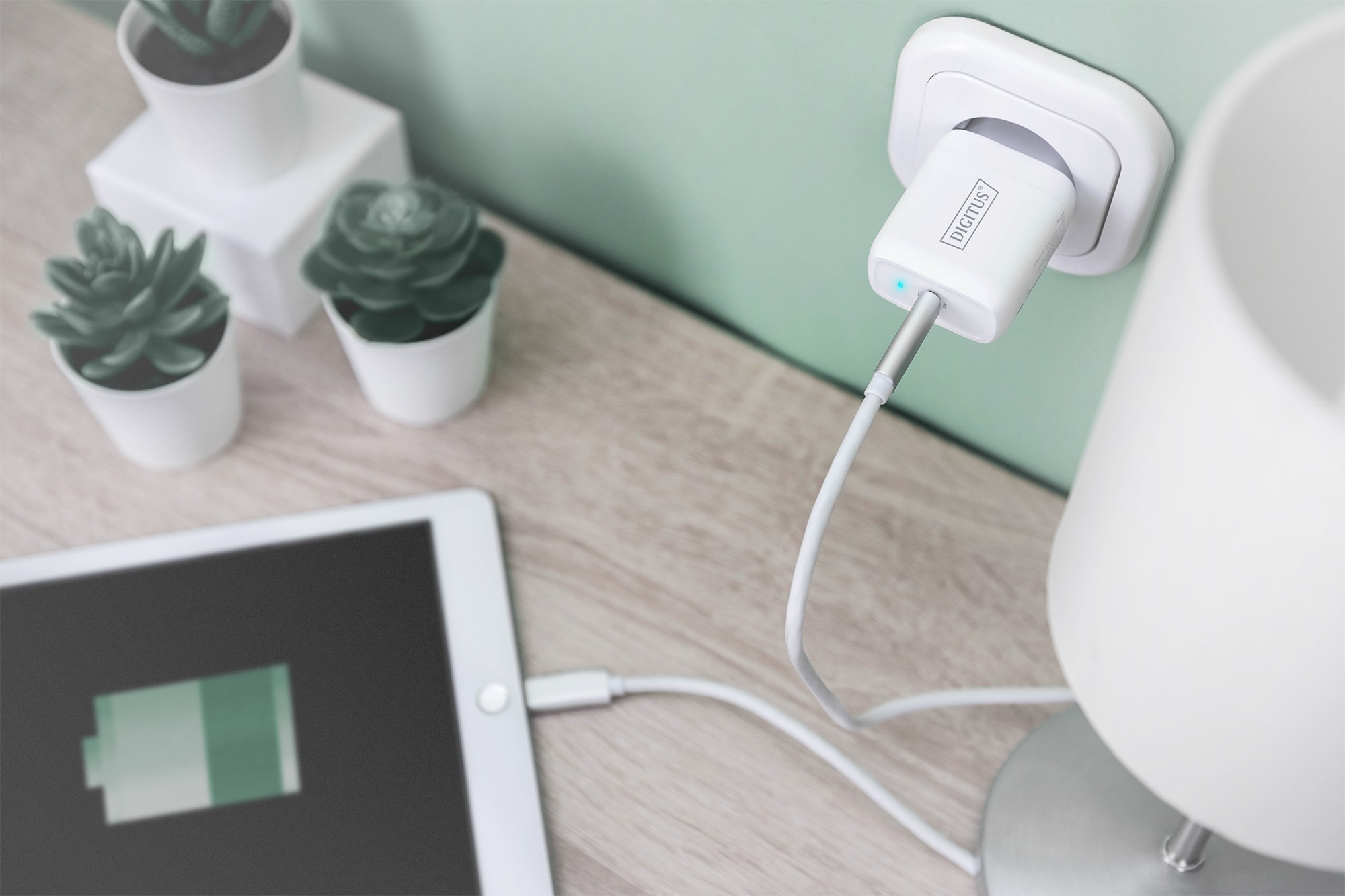 DA-10196  Cargador  20W USB 1 puert. USB-C Blanco FQ PD3.0  Digitus