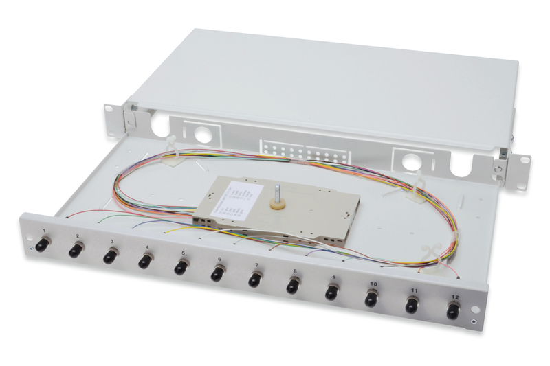 DN-96331/3  Caja F.O. Equipada 12xLC, cassette de Latiguillos OM3